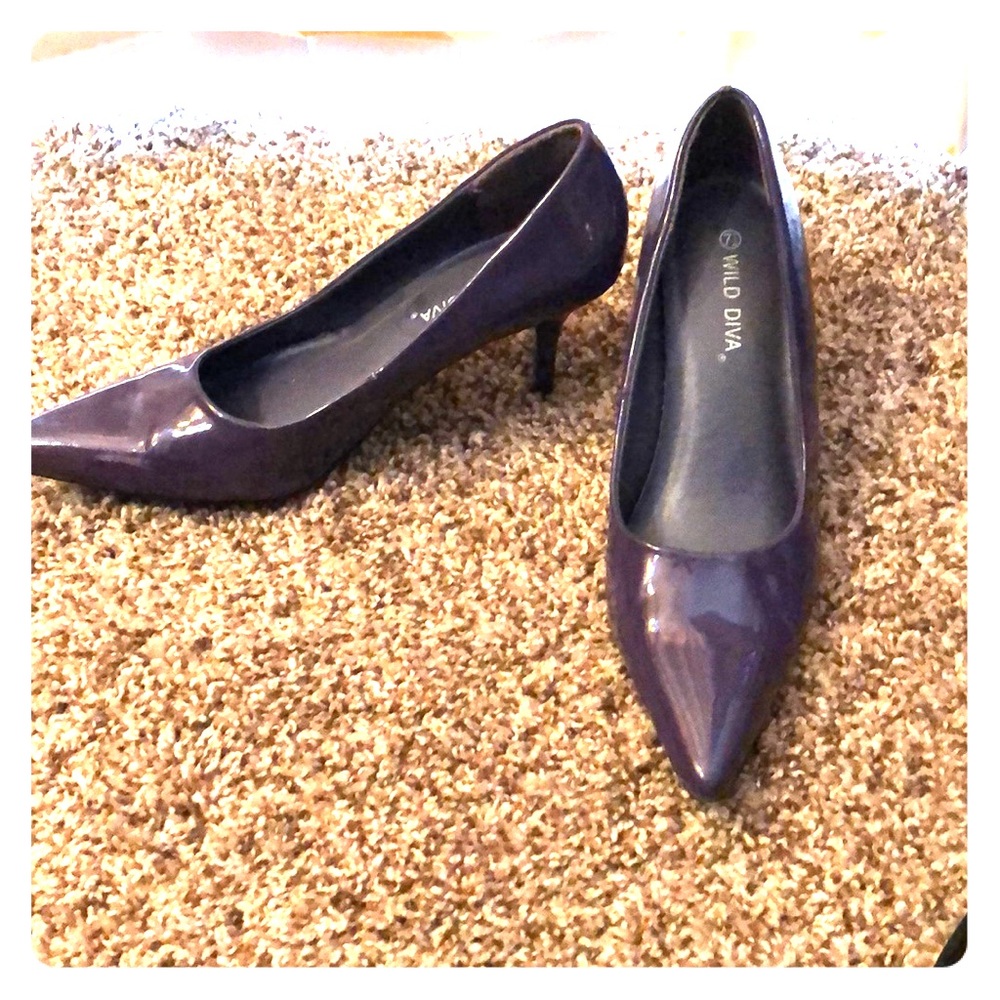 Purple pointy short heels